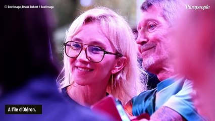 "J'achète, je loue, je revends" : Sylvie Testud accro aux déménagements, elle a conservé un seul bien sur une île très prisée