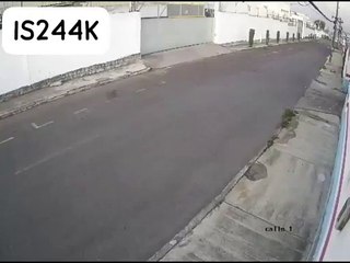 Ladrones atacan a joven en plena calle