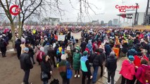 Almanya’da 150 bin kişiden Bundestag önünde ırkçılığa karşı miting