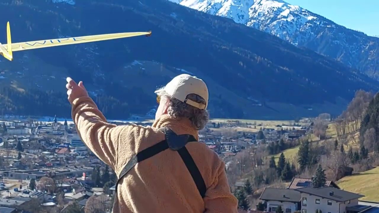 Wood wipe midi, Landung im Rückenflug