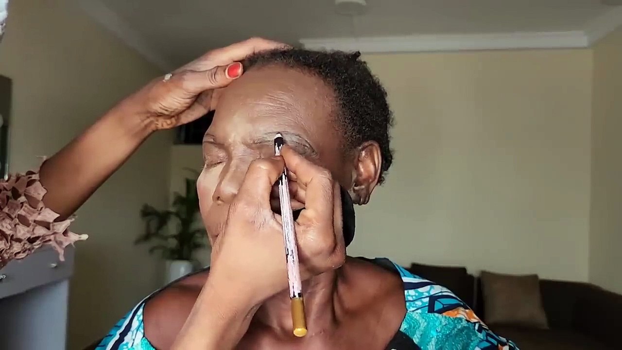 UNBELIEVABLE ----70 YEARS OLD GRANDMA INDIAN BRIDAL MAKEUP TRANSFORMATION -- MAKEUP TUTORIAL ----(720P_HD)