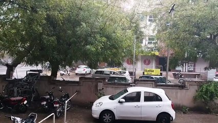पश्चिमी विक्षोभ ने दिखाया रौद्र रूप, यहां झमाझम बारिश से भीगा शहर, देखें VIDEO
