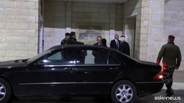 Medio Oriente, il ministro degli Esteri francese incontra Mahmud Abbas