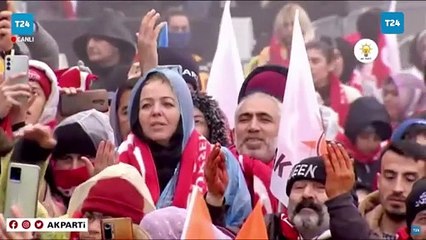 Erdoğan, Gaziantep Şehir Hastanesi'nin açılışını, Diyanet İşleri Başkanı Erbaş'la kürsüde dua okuyarak yaptı