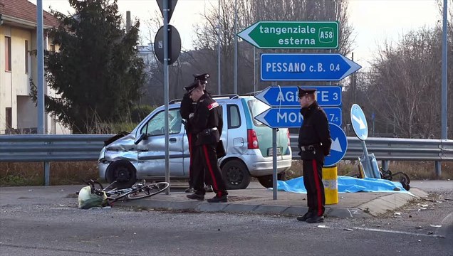 Pessano con Bornago, auto investe due ciclisti: i rilievi dei carabinieri