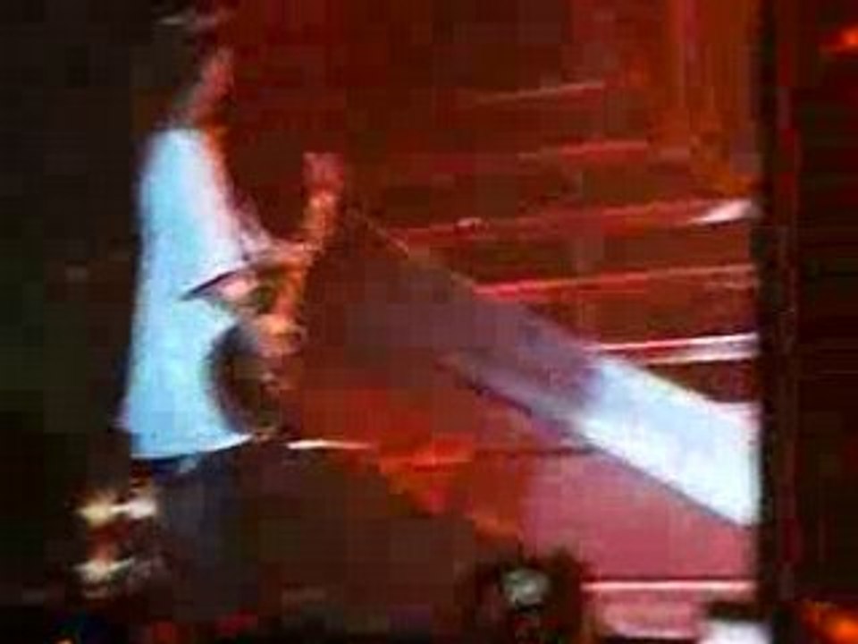 Love is dead Forest National 3 mars