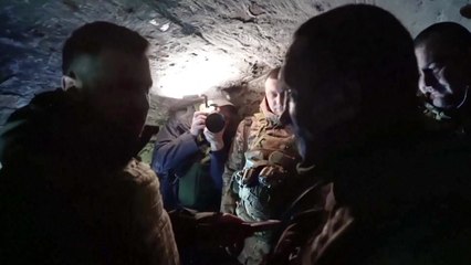 젤렌스키, 최전선 자포리자 찾아 "빠른 승전 위해 노력" / YTN