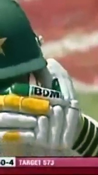 Ball Stuck in Helmet - Hitting Helmet - Chris Gayle to Asim Kamal | Pakistan vs Westindies | #bowler