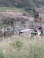 Flota se embarranca en la ruta Cochabamba - Sucre