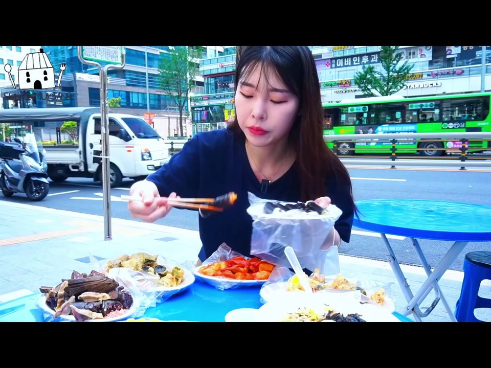ASMR MUKBANG| Eat at a cart bar(Tteokbokki, Sundae, Udon noodles, Gimbap, Fried foods)