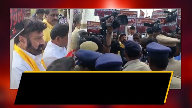 AP Assembly వద్ద ఉద్రిక్తత.. TTD ఎమ్మెల్యేలను అడ్డుకున్న పోలీసులు..! | Telugu Oneindia