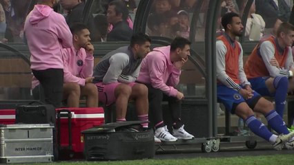 메시 '노쇼'에 홍콩 팬 분노, 환불 요구 / YTN