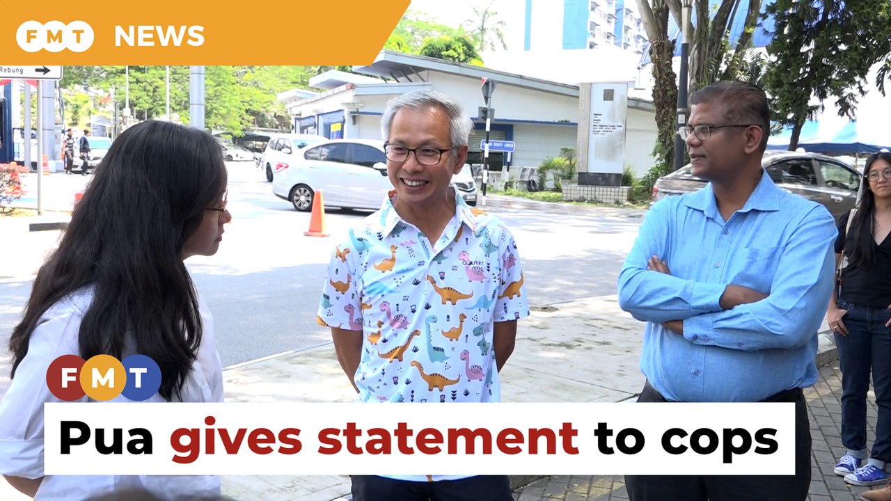 Tony Pua arrives at Bukit Aman