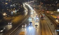 İstanbul'da okulların açılmasıyla trafik yoğunluğu yaşandı