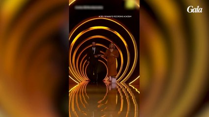 GALA VIDÉO - TAYLOR SWIFT GRAMMY CÉLINE DION