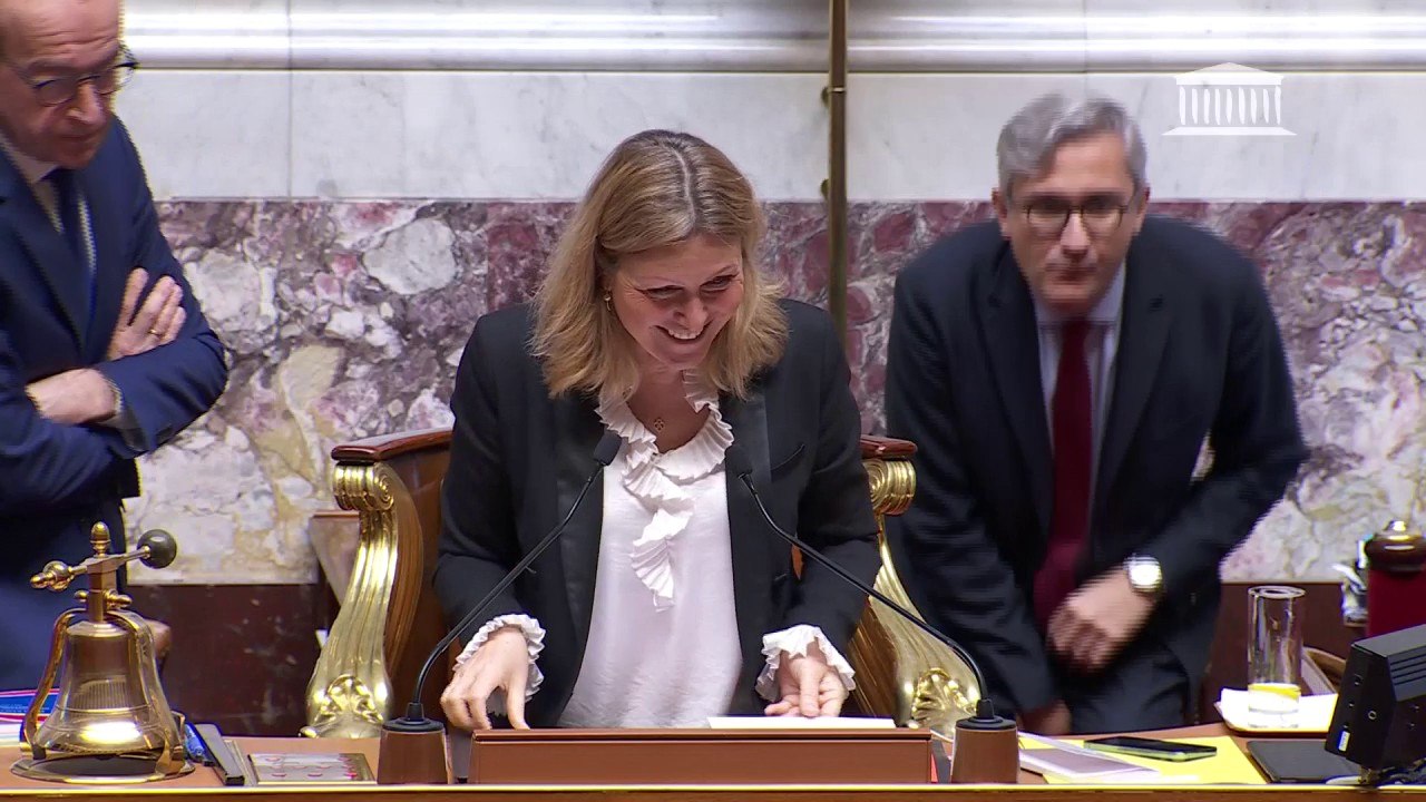 La première motion de censure contre Gabriel Attal est rejetée, avec 124 voix pour sur les 289 requises