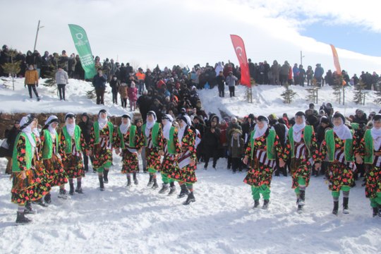 Çambaşı Yaylası'nda renkli kar festivali