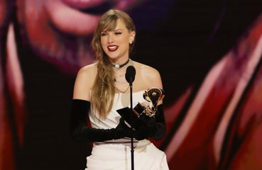 Taylor Swift faz história ao ganhar Melhor Álbum pela 4ª vez com 'Midnights' 🎶