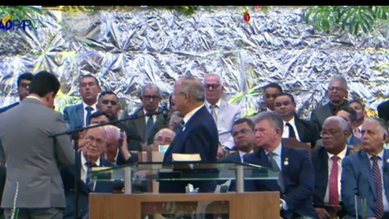 Pastor proíbe palmas em cultos da Assembleia de Deus