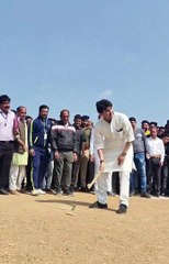 सिंधिया ने खेला गिल्ली-डंडा, ऐसी उछाली गिल्ली की सभी रह गए हैरान