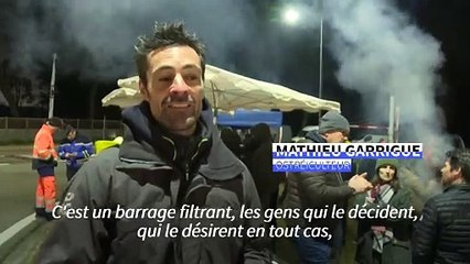 Huîtres: des ostréiculteurs bloquent l'autoroute entre Bordeaux et Arcachon