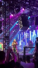 Ludmilla joga água em grupo de fãs durante show em Florianópolis