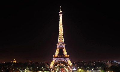 احتراق برج إيفل