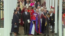 Príncipe Harry vai ao Reino Unido ver Charles III após diagnóstico de câncer