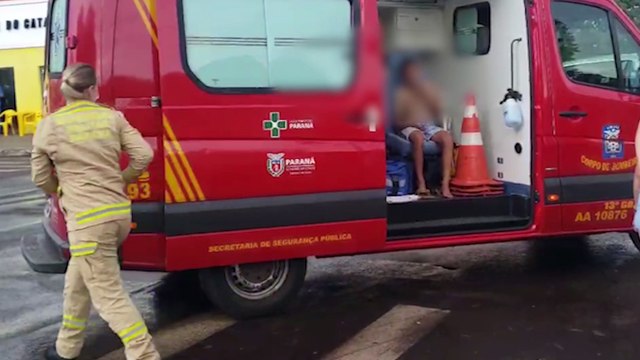 Colisão entre Cerato e Biz deixa mãe e filho feridos no Centro