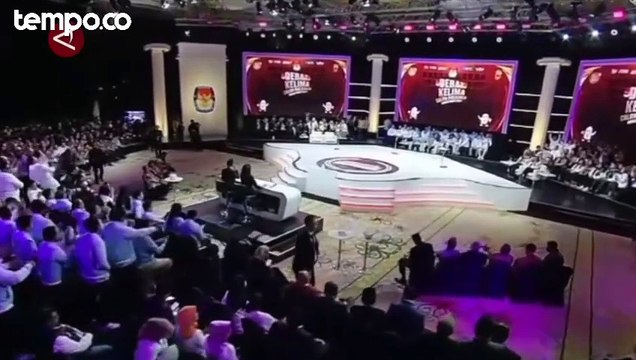 Anies dan Ganjar Kritisi Bansos, Bahlil Sebut Biarkan Rakyat yang Menilai