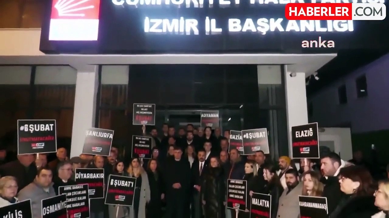 CHP İzmir İl Başkanlığı, Kahramanmaraş depreminde yaşamını yitirenleri anma töreni düzenledi