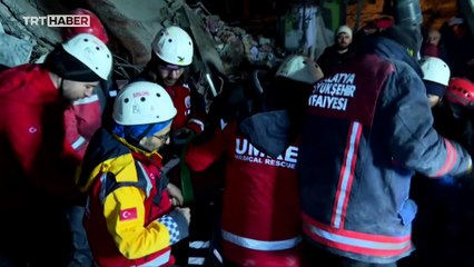 Hataylı depremzede Ali Bahçeci yeni köy evinde yaşıyor