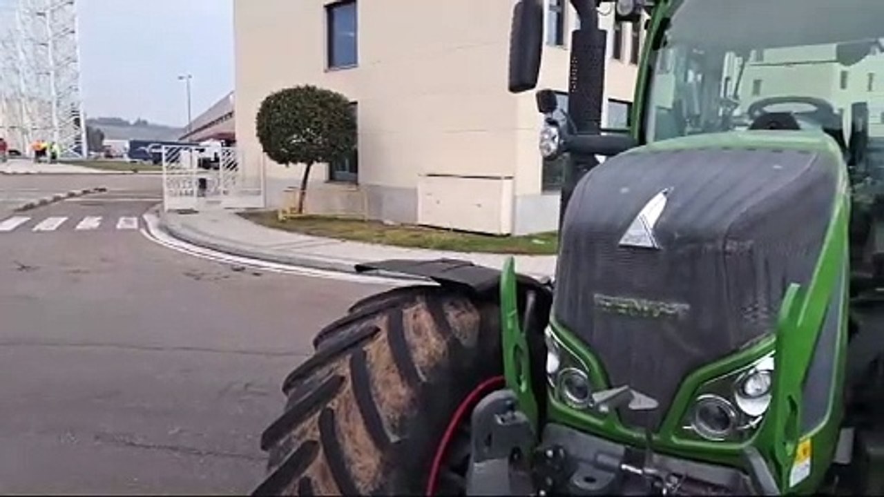 Tractorada en Mercaolid