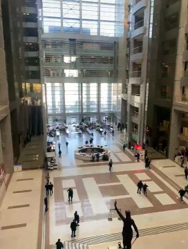 Çağlayan Adliyesi'nde silahlı saldırı; 2 polis yaralandı