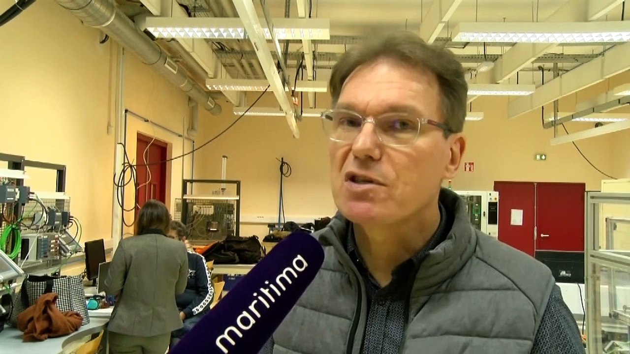 Les élèves du Lycée Langevin prêts à relever le défi des Olympiades de robotique industrielle