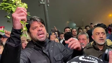 Gökhan Zan'dan yetkililere tepki: 3 gün bizi ölüme terk ettiniz!