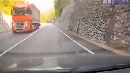 Inversione proibita sulla nuova Lecco - Ballabio: incidente evitato di un soffio