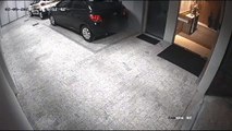 Imagens de segurança mostram idoso sendo espancado durante roubo em Brusque