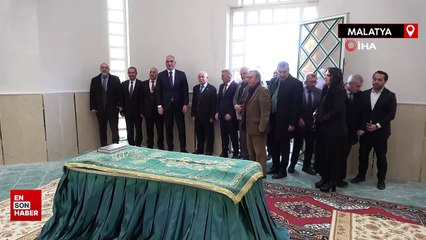 Bakan Ersoy, Malatya'da restorasyonu tamamlanan cemevini ziyaret etti