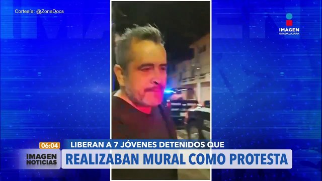 Liberan a 7 jóvenes detenidos por realizar un mural