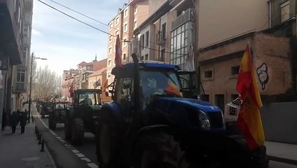 Tractorada por el centro de Aranda