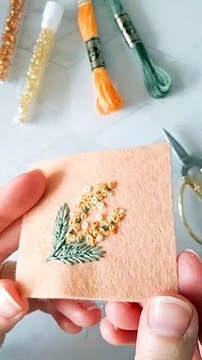 Tutoriel DIY broche brodée Mimosa pour les débutants