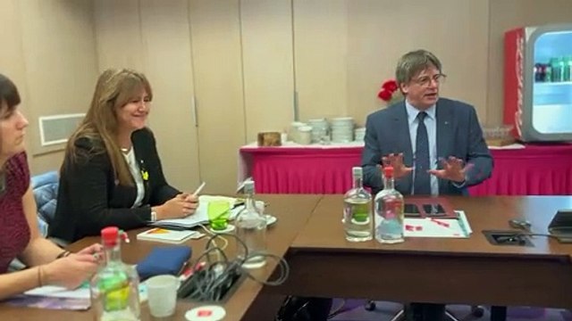 Fiscales del Supremo imponen su criterio y abogan por investigar a Puigdemont por terrorismo