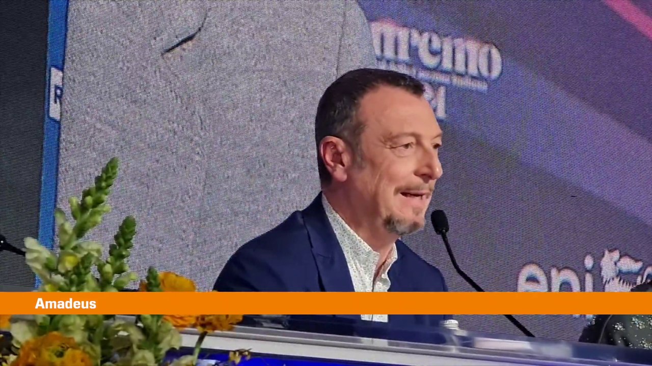 Amadeus "scelta brani? Devono colpirmi"