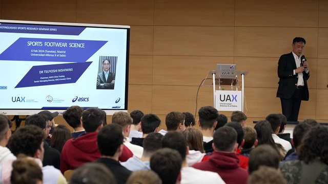 El presidente de ASICS China Trading destaca la innovación deportiva en una visita a UAX
