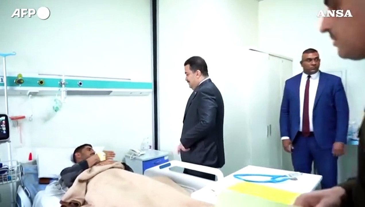 Baghdad, il primo ministro iracheno fa visita ai feriti dopo gli attacchi americani
