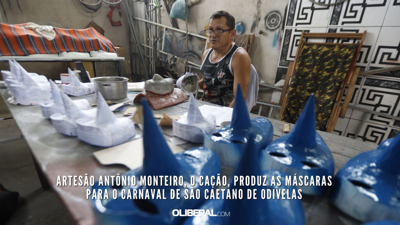 Em São Caetano de Odivelas, o artesão Antônio José Monteiro, o Cação, faz parte do Carnaval