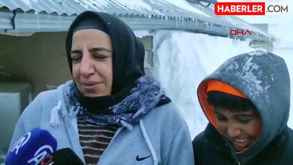 Çığ düşen evdeki anne ve 2 çocuğu son anda kurtuldu