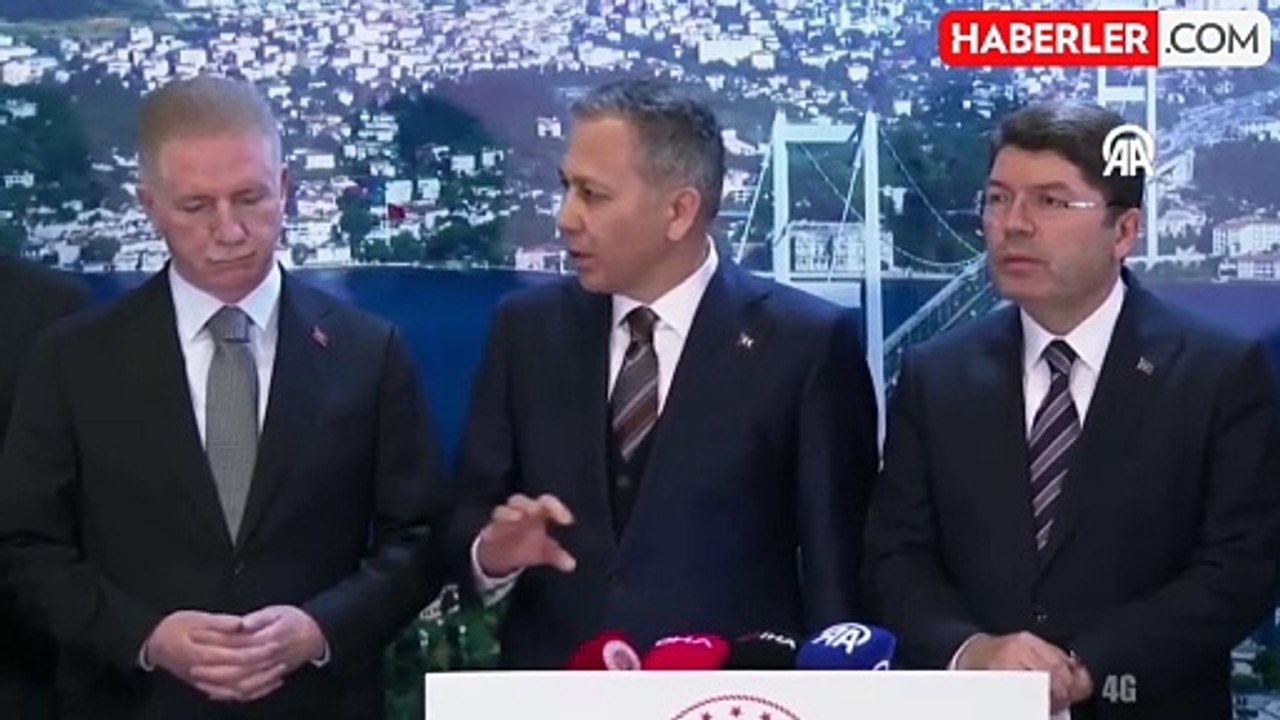 Muhabirden İçişleri Bakanı Ali Yerlikaya'yı sitem ettiren soru: Öyle bir yerde, öyle bir mekanda soru soruyorsunuz ki