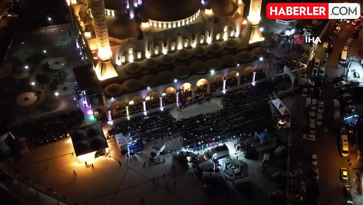 Depremin merkez üssünde Miraç Kandili idrak edildi
